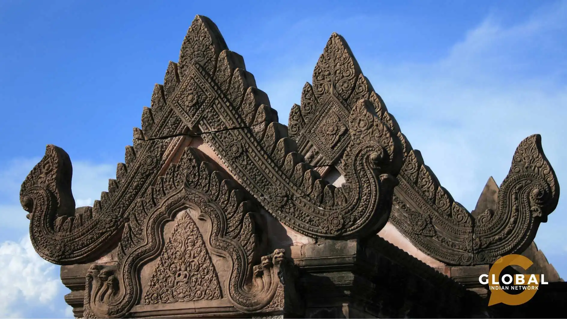 Differences between Indian and Khmer temple art